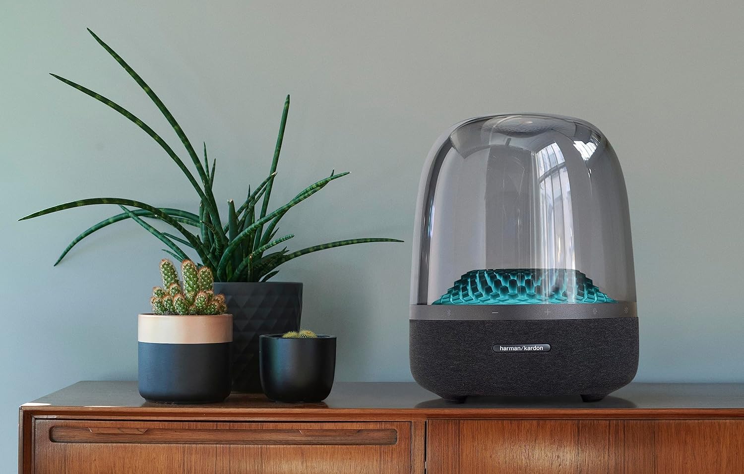 Harman Kardon Aura, Portable Bluetooth Speaker with 360-Degree Audio and Ambient Light, in Black